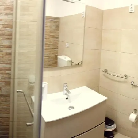 Miramar Apartment *